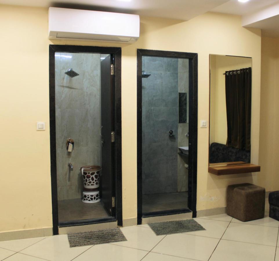 Maruti Group Of Hotels - Shri Naman Nāthdwāra Eksteriør billede