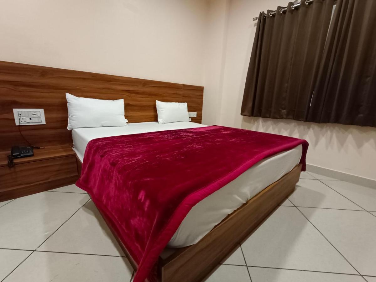 Maruti Group Of Hotels - Shri Naman Nāthdwāra Eksteriør billede