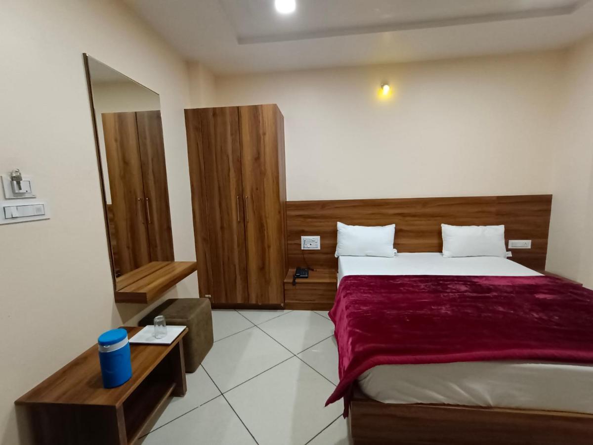 Maruti Group Of Hotels - Shri Naman Nāthdwāra Eksteriør billede