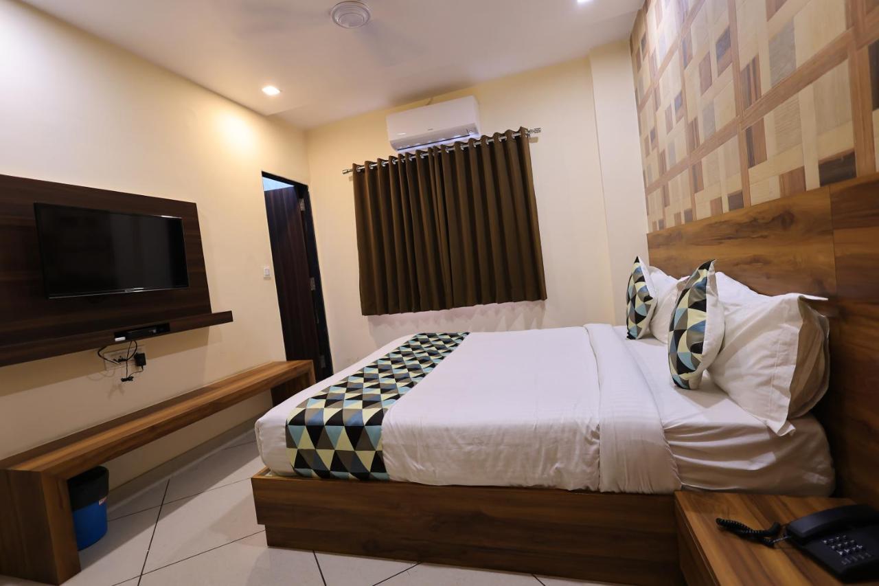 Maruti Group Of Hotels - Shri Naman Nāthdwāra Eksteriør billede