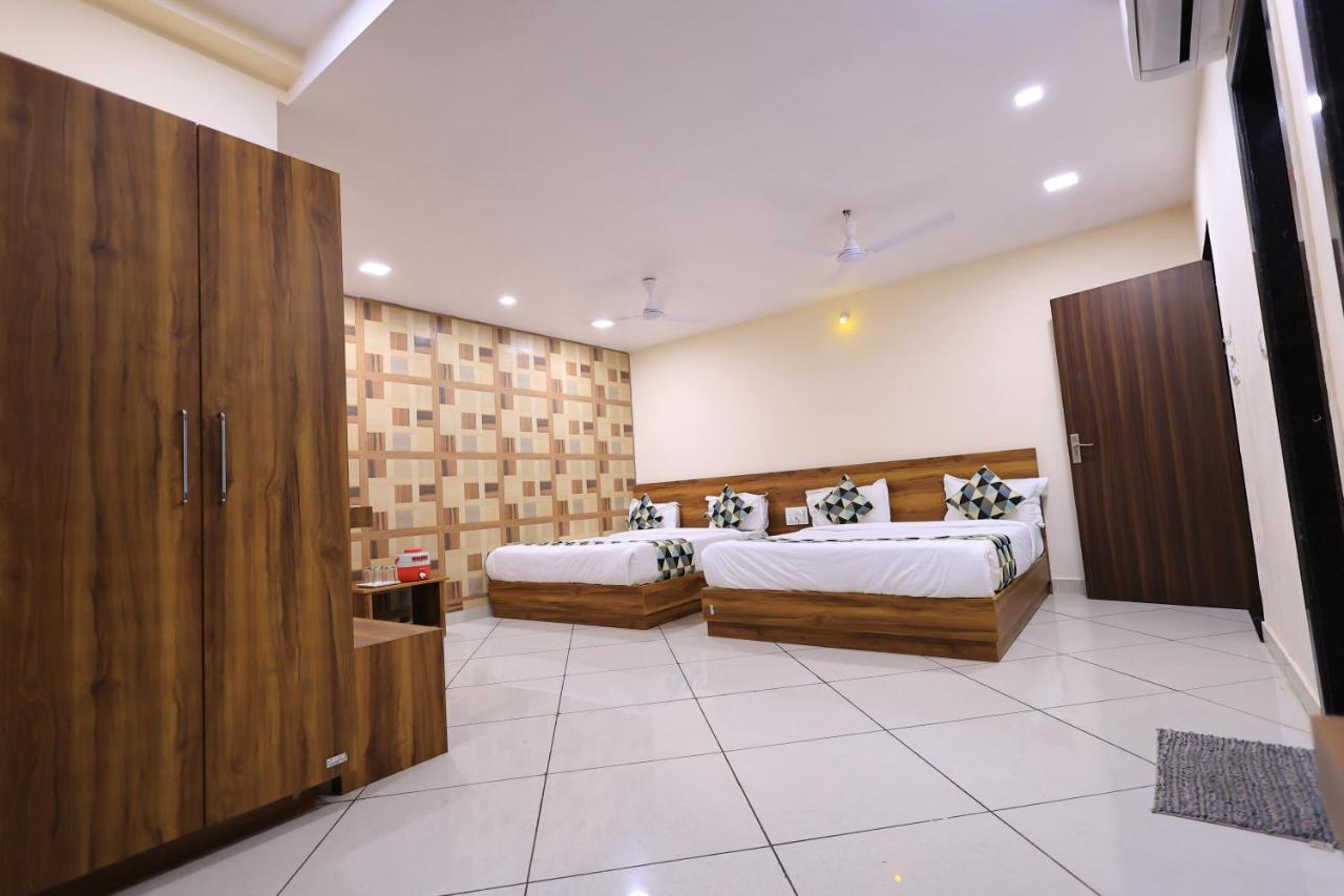 Maruti Group Of Hotels - Shri Naman Nāthdwāra Eksteriør billede