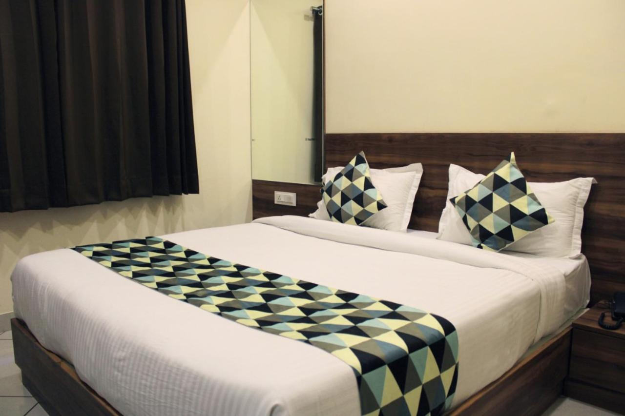 Maruti Group Of Hotels - Shri Naman Nāthdwāra Eksteriør billede