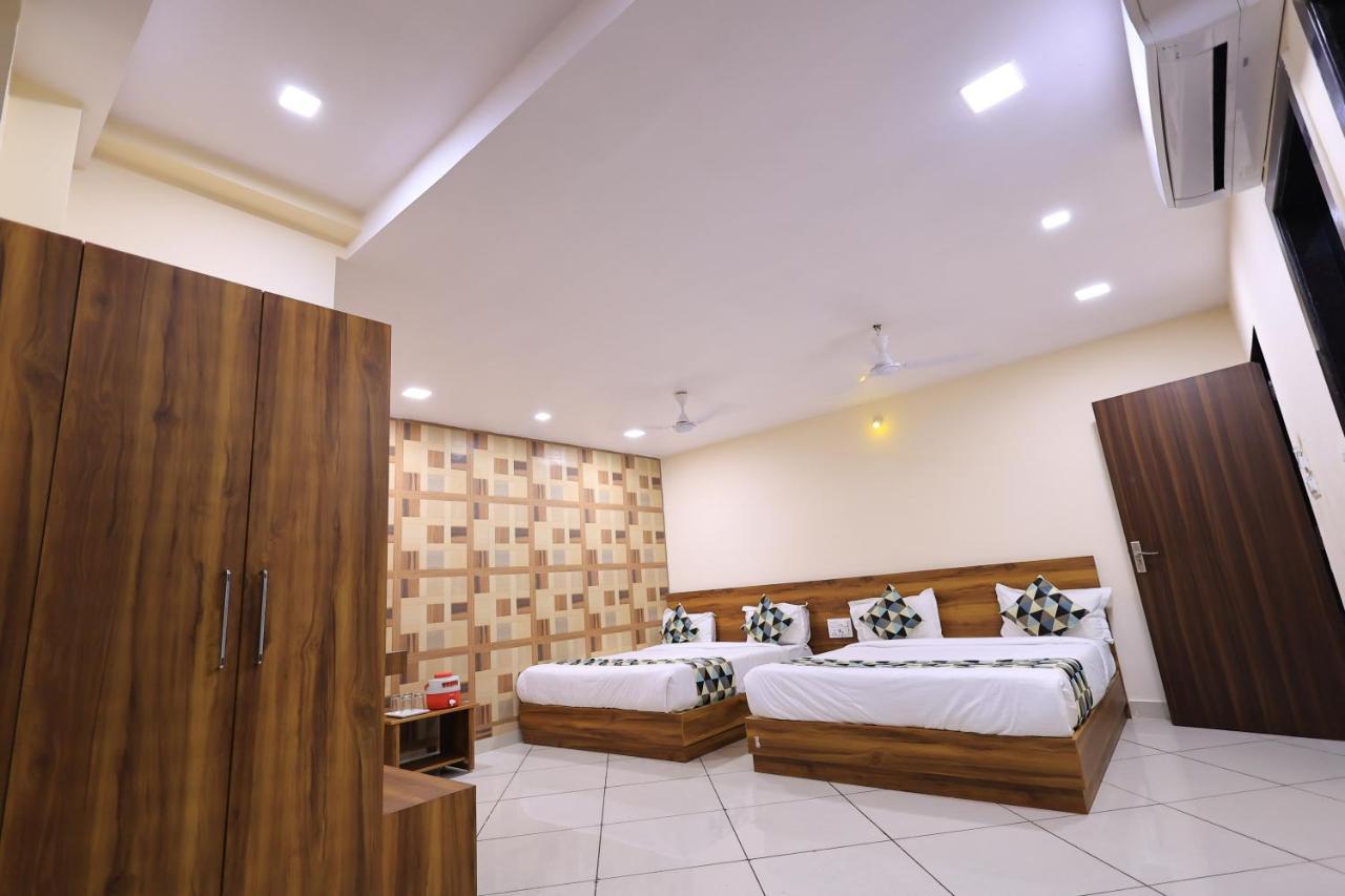 Maruti Group Of Hotels - Shri Naman Nāthdwāra Eksteriør billede